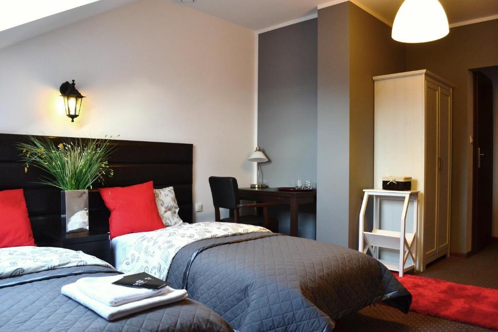 Hotel Graffit Swiebodzin Ngoại thất bức ảnh
