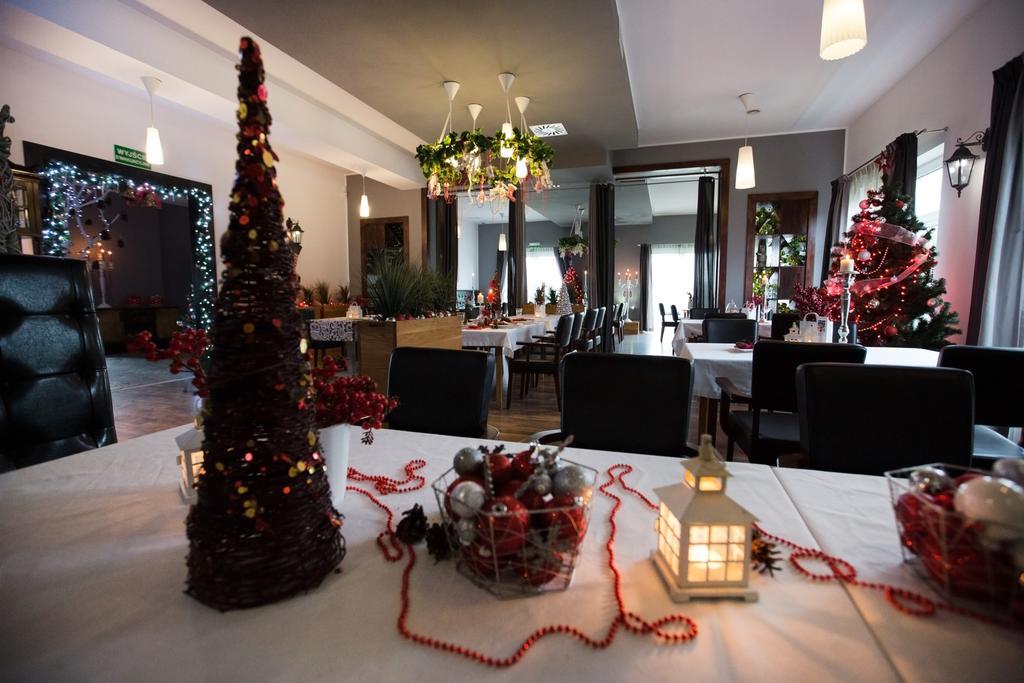 Hotel Graffit Swiebodzin Ngoại thất bức ảnh